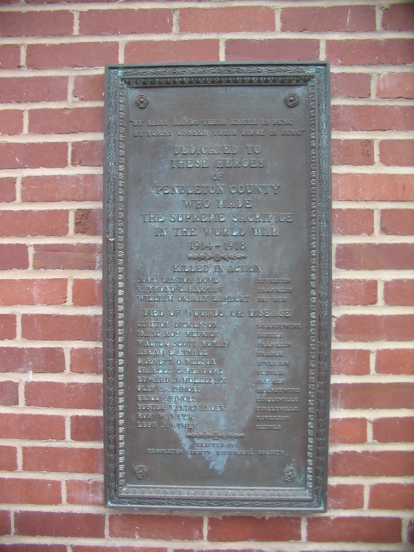Zoom on the image : Pendleton County World War I Memorial Marker