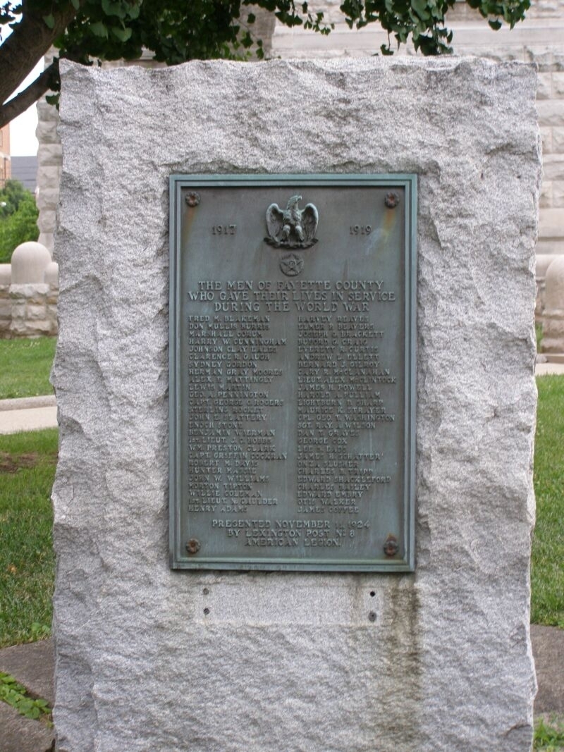 Zoom on the image : Fayette County WWI Memorial