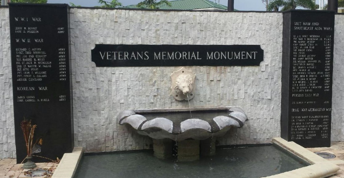 Zoom on the image : Collier County Veterans Memorial Monument