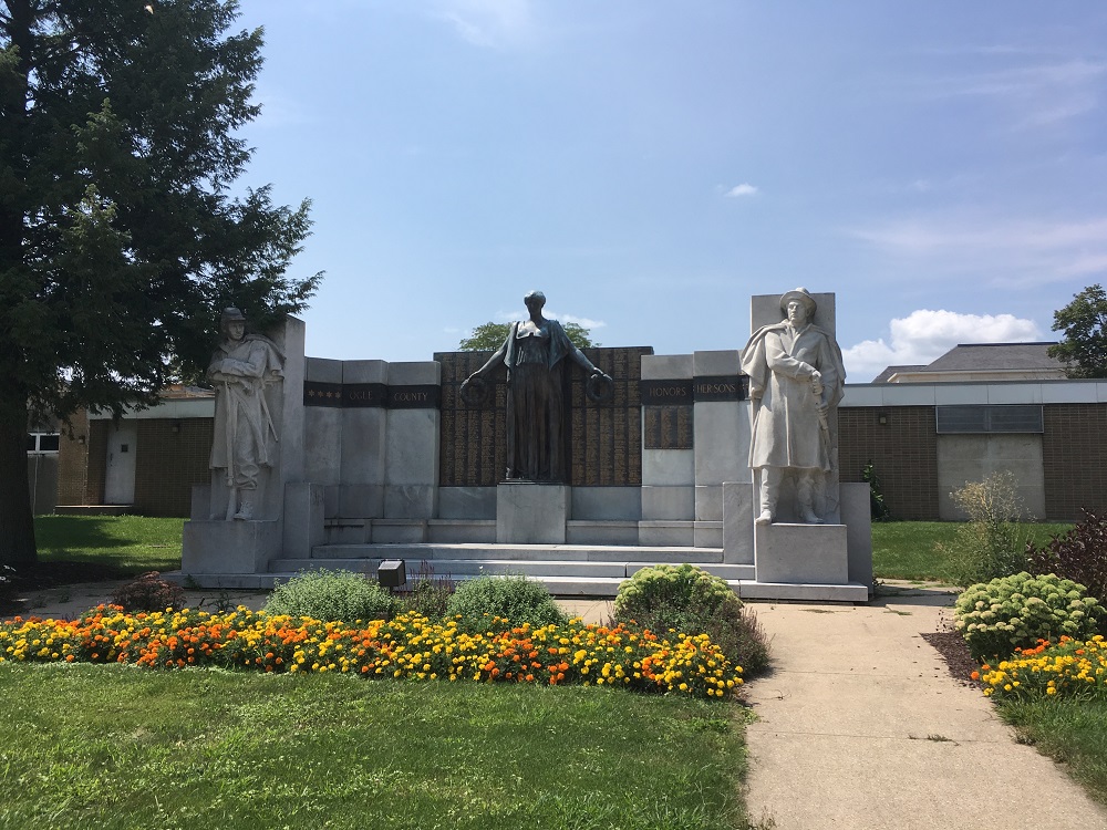 Zoom on the image : Ogle County Soldiers Memorial
