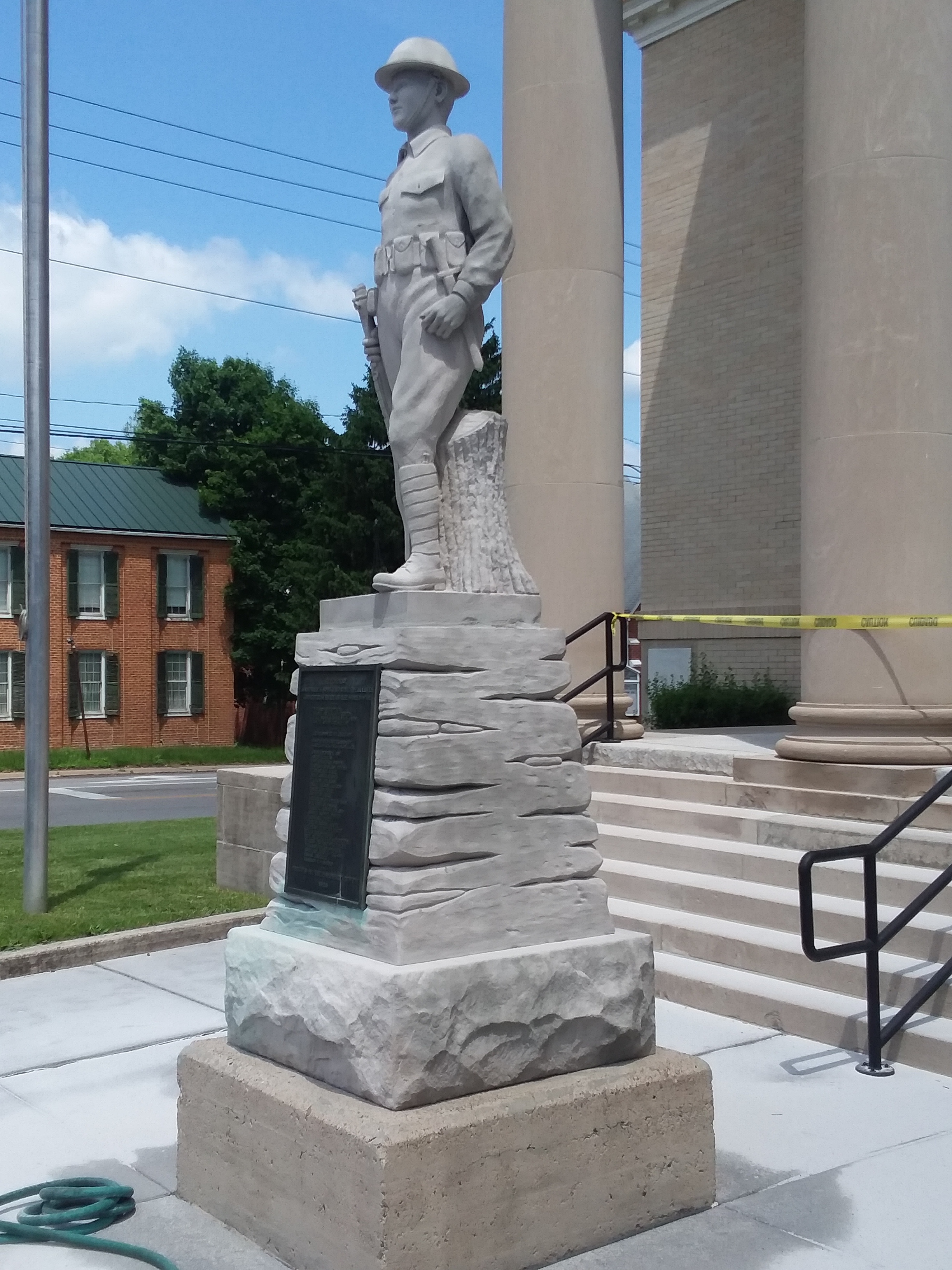 Zoom on the image : Soldiers "Doughboy" Memorial