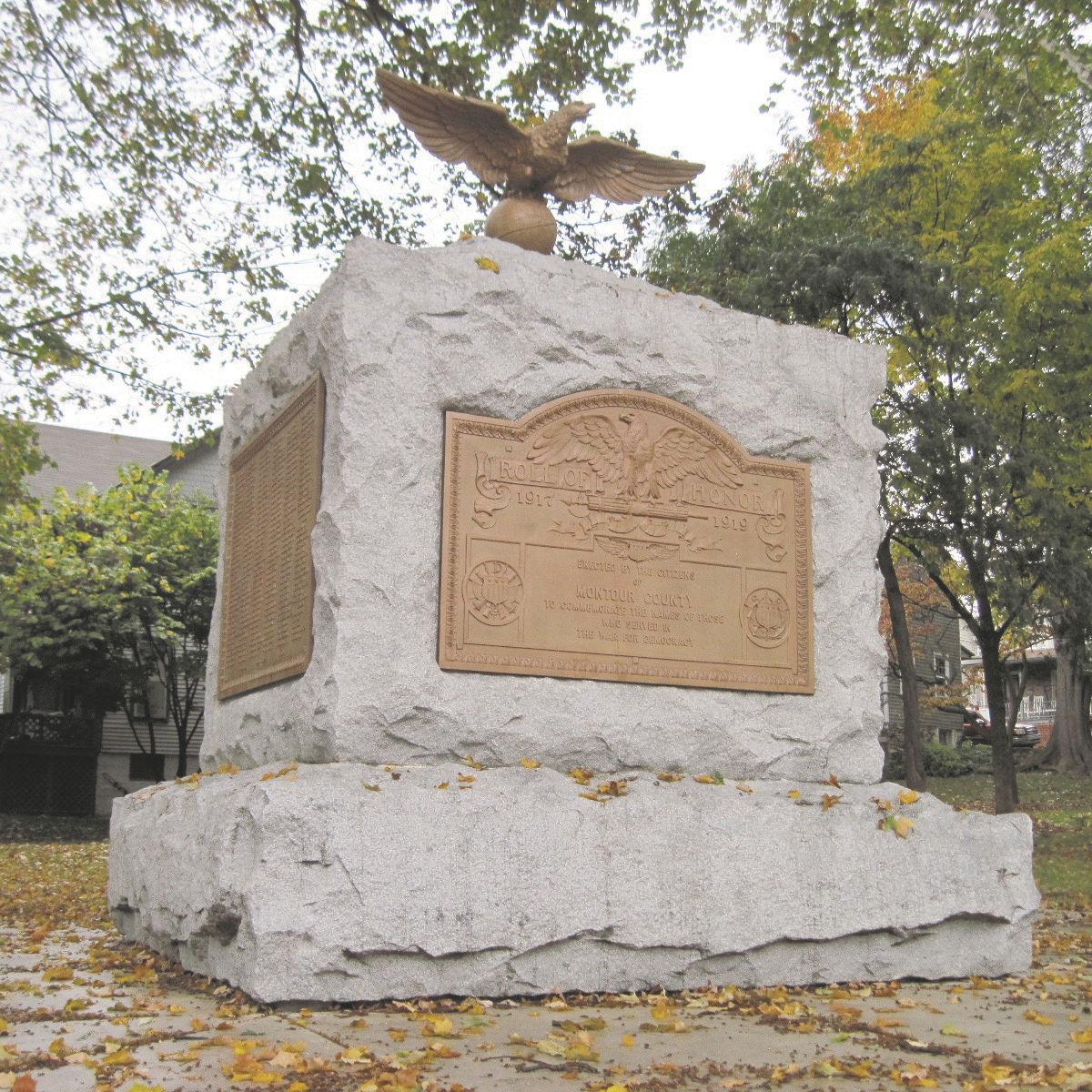 Zoom on the image : World War I Monument - Danville