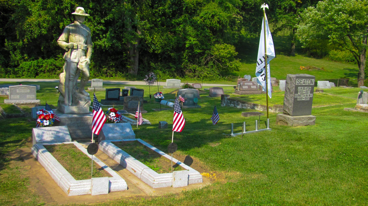 Zoom on the image : World War I Seaton/Trentaz Doughboy Statue