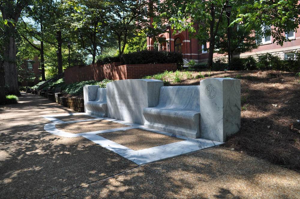 Zoom on the image : Georgia Tech World War I Monument