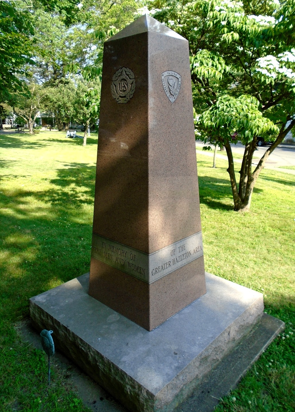 Zoom on the image : Hazleton World War Memorial