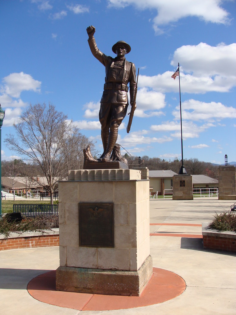 Zoom on the image : Johnson City Spirit of the American Doughboy