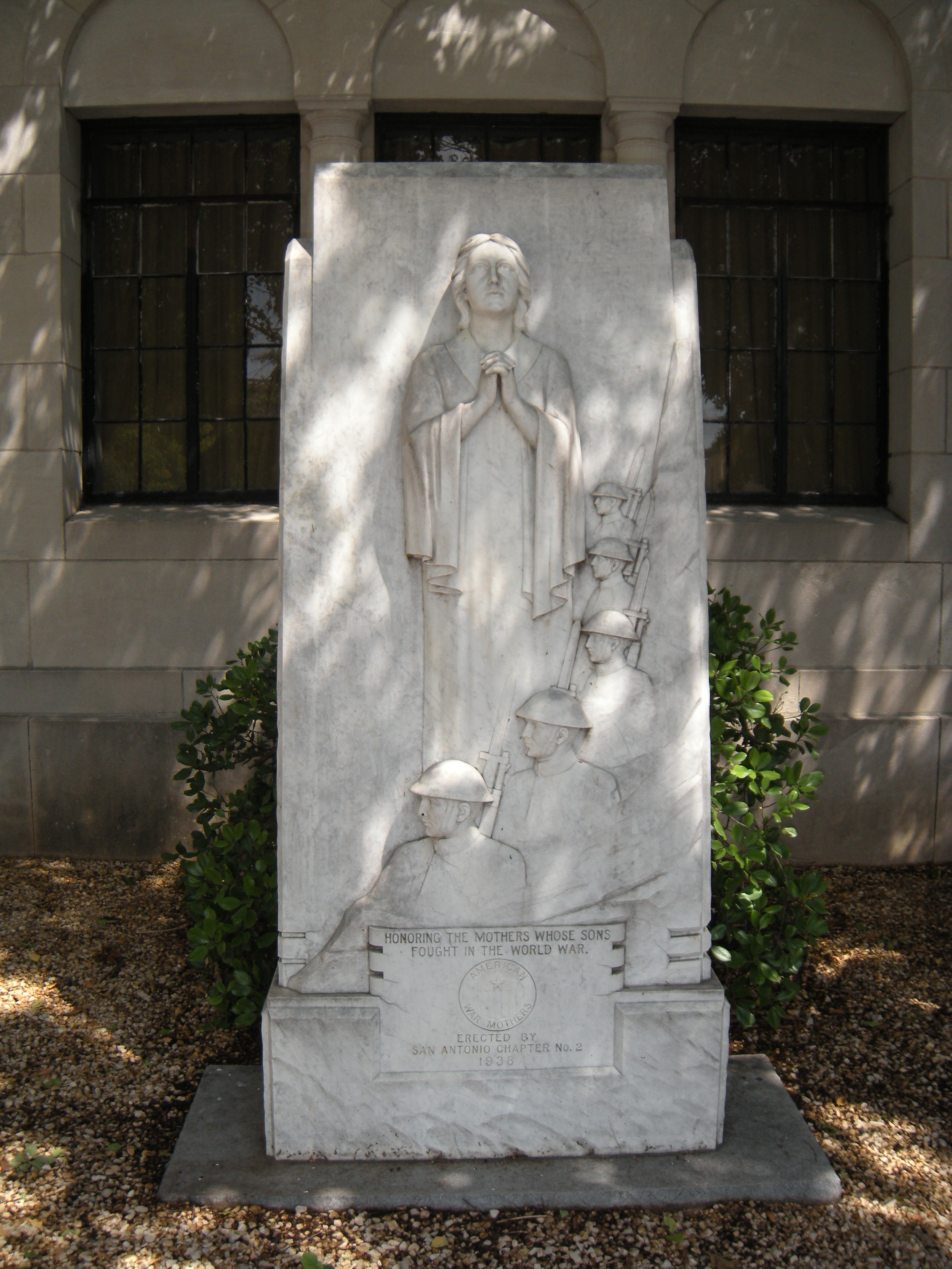 Zoom on the image : American War Mothers World War 1 Memorial Monument