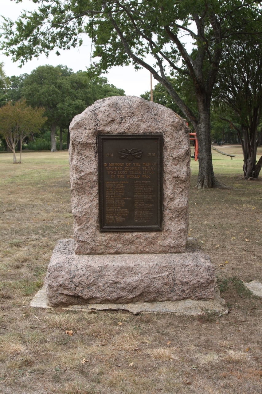 Zoom on the image : Navarro County WWI Memorial