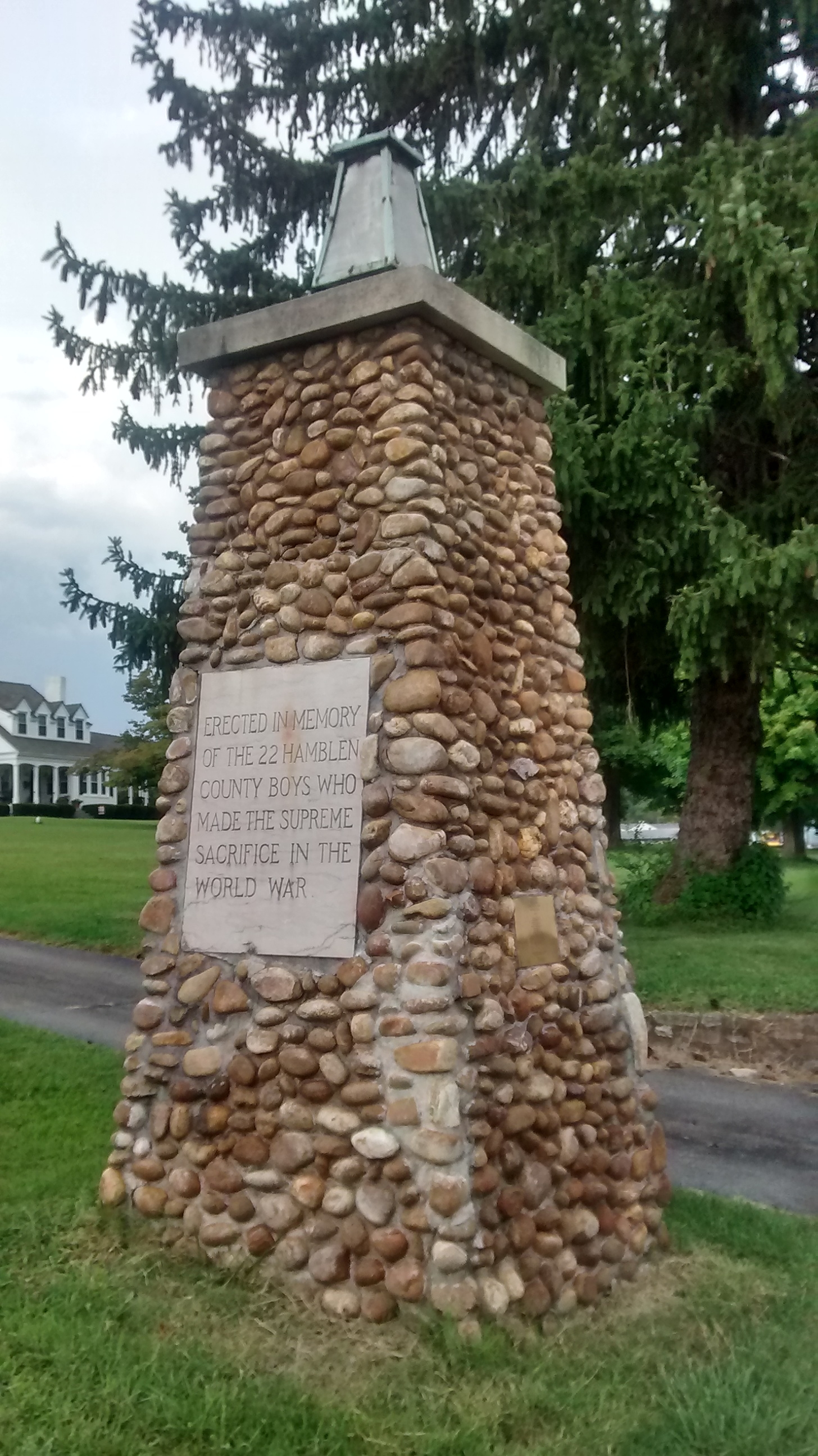Zoom on the image : Hamblen County World War I Memorial