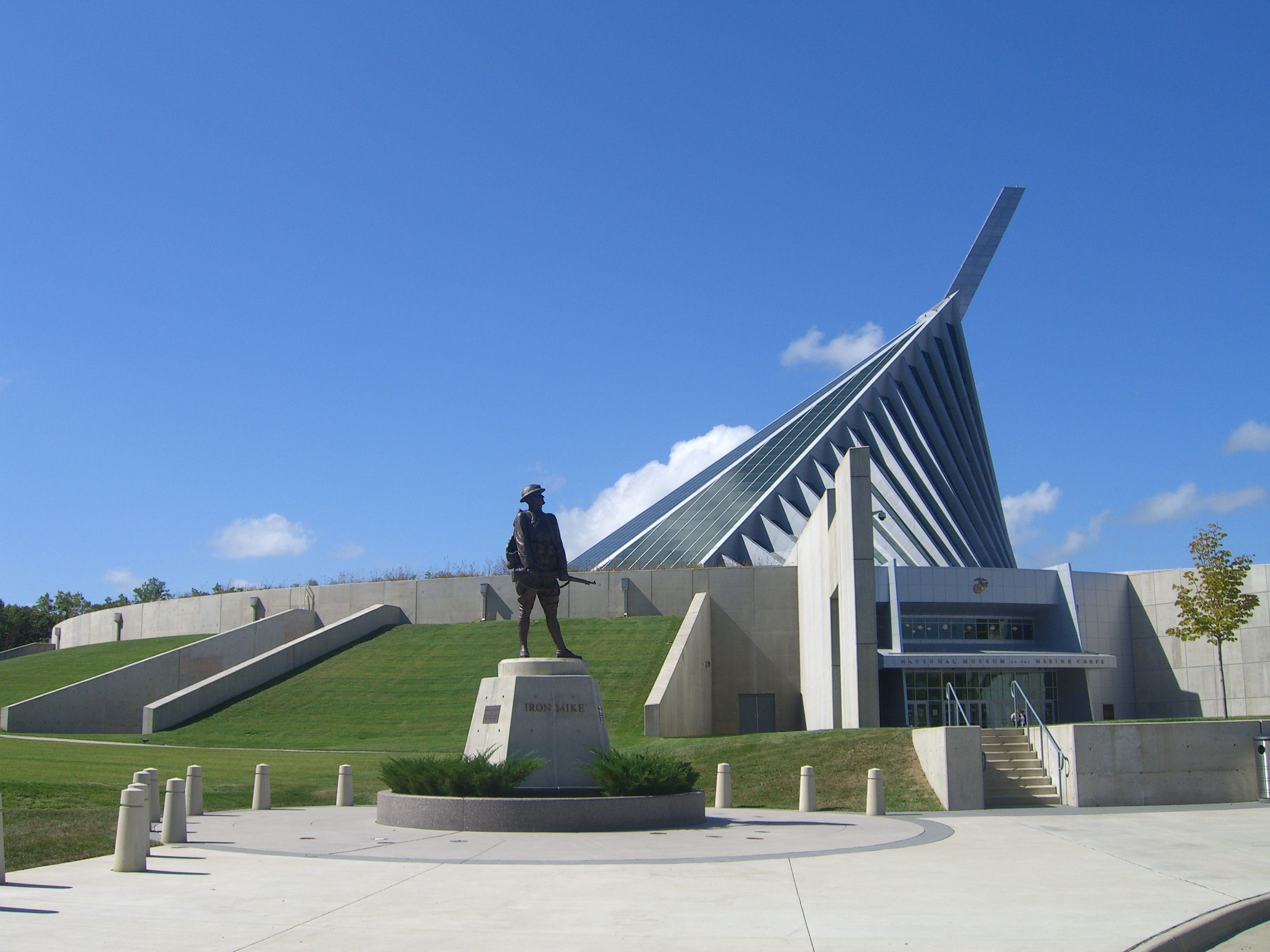 Zoom on the image : "Iron Mike" - U.S.M.C. WWI Memorial