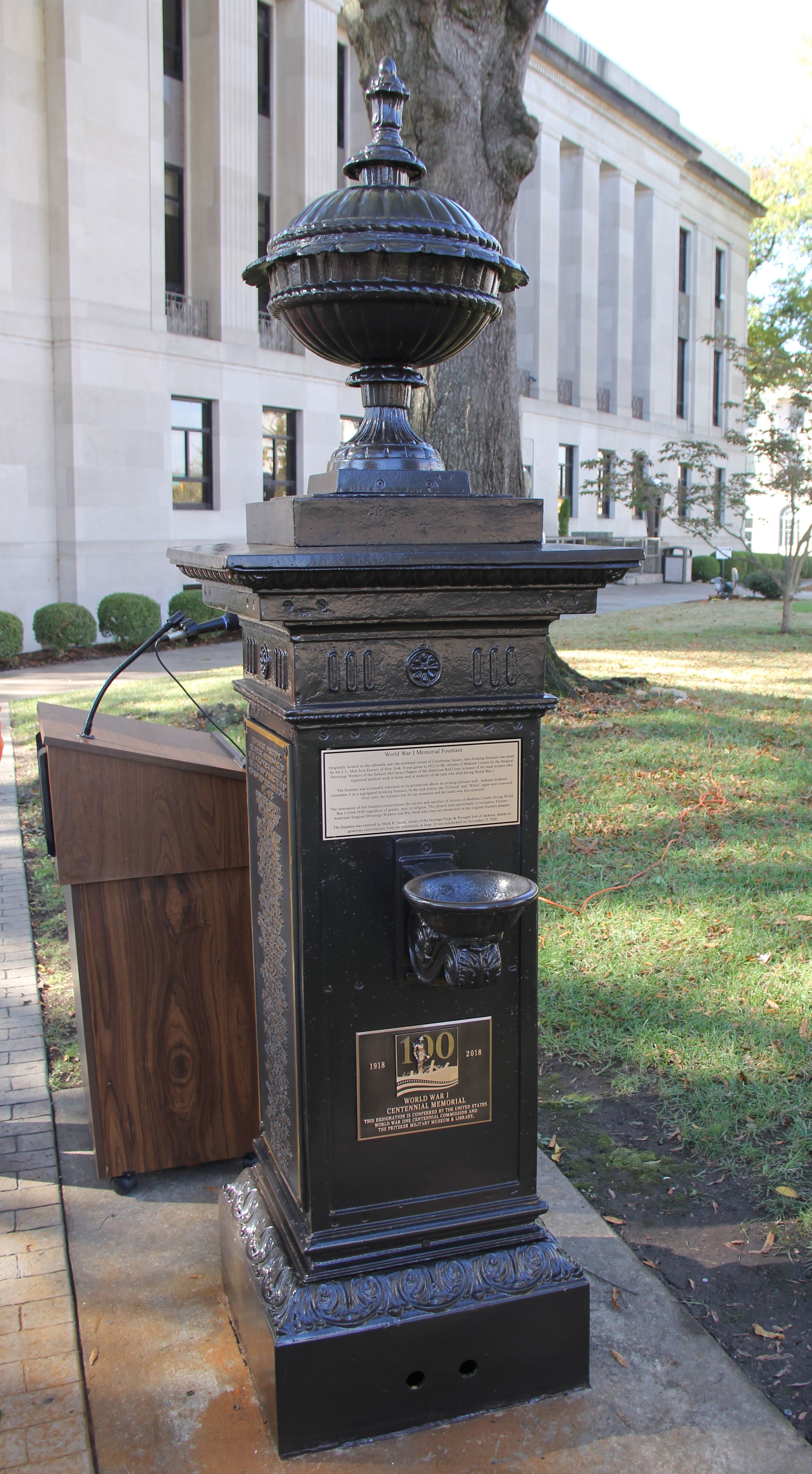 Zoom on the image : Jackson World War I Memorial Fountain