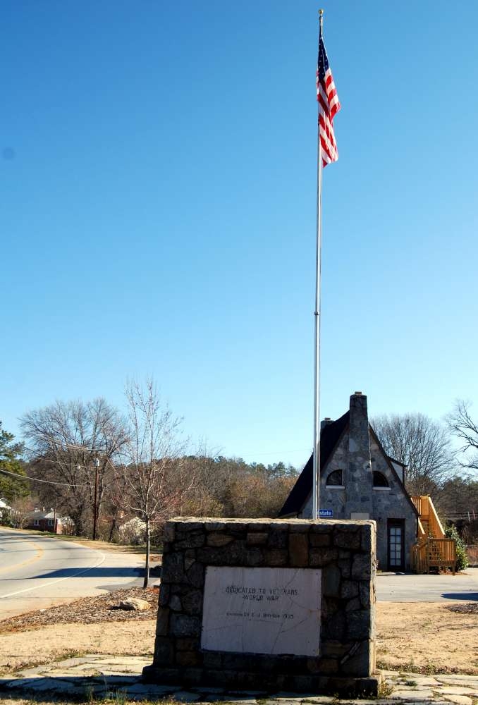 Zoom on the image : World War Veterans Monument