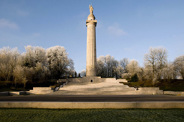 Zoom on the image : Montfaucon American Monument