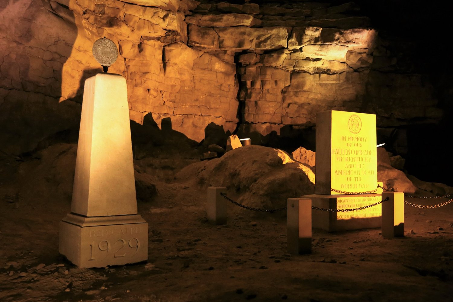 Zoom on the image : Mammoth Cave Great War Monuments