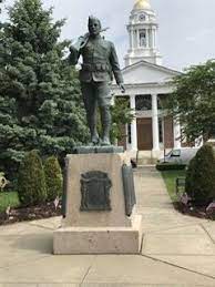 Zoom on the image : World War I Memorial - Milford
