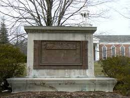 Zoom on the image : War Memorial Monument - Ridgefield