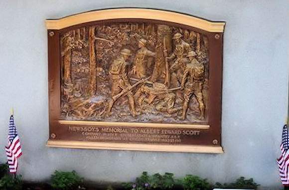 Zoom on the image : Newsboys Memorial to Albert Edward Scott