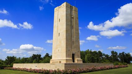Zoom on the image : Sommepy American Monument