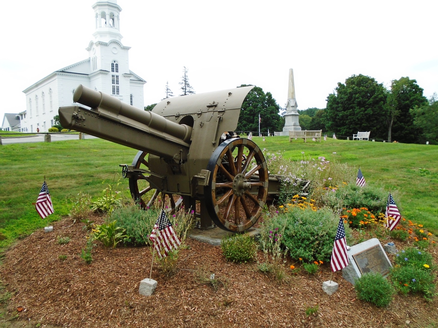 Zoom on the image : Southborough  WWI Memorial
