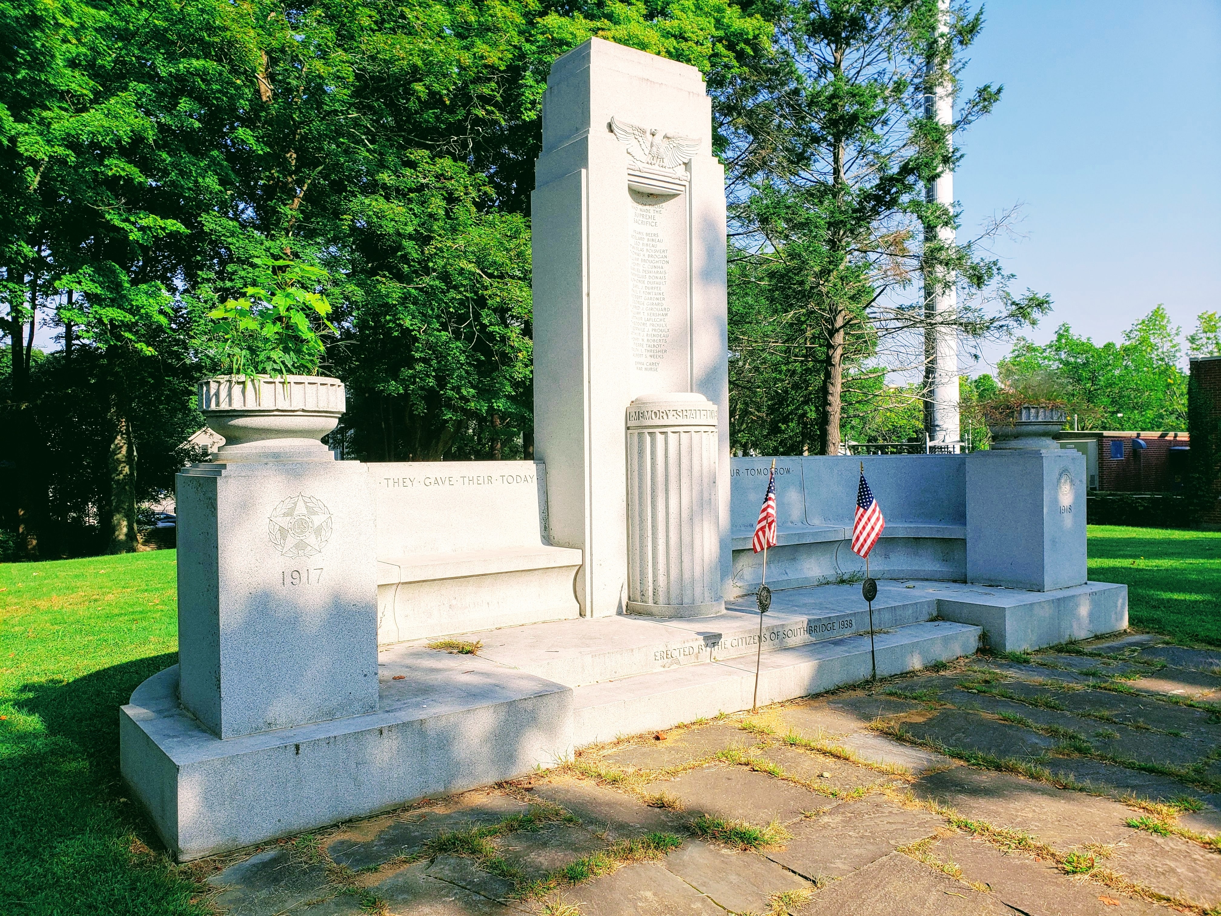 Zoom on the image : Southbridge World War I Memorial