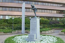 Zoom on the image : Veterans Monument - Stamford
