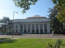 Zoom on the image : Stockton Memorial Civic Auditorium