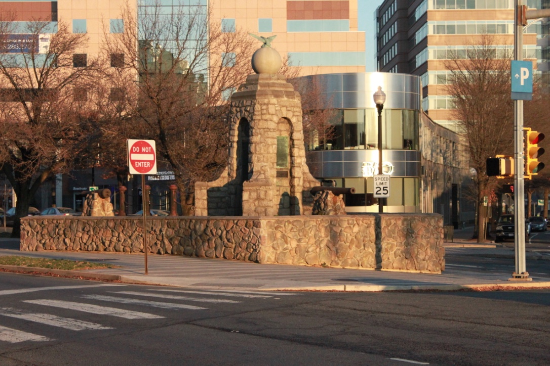Zoom on the image : Clarendon War Memorial