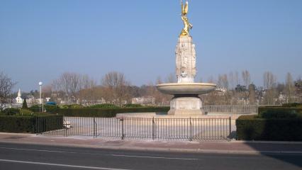 Zoom on the image : Tours American Monument