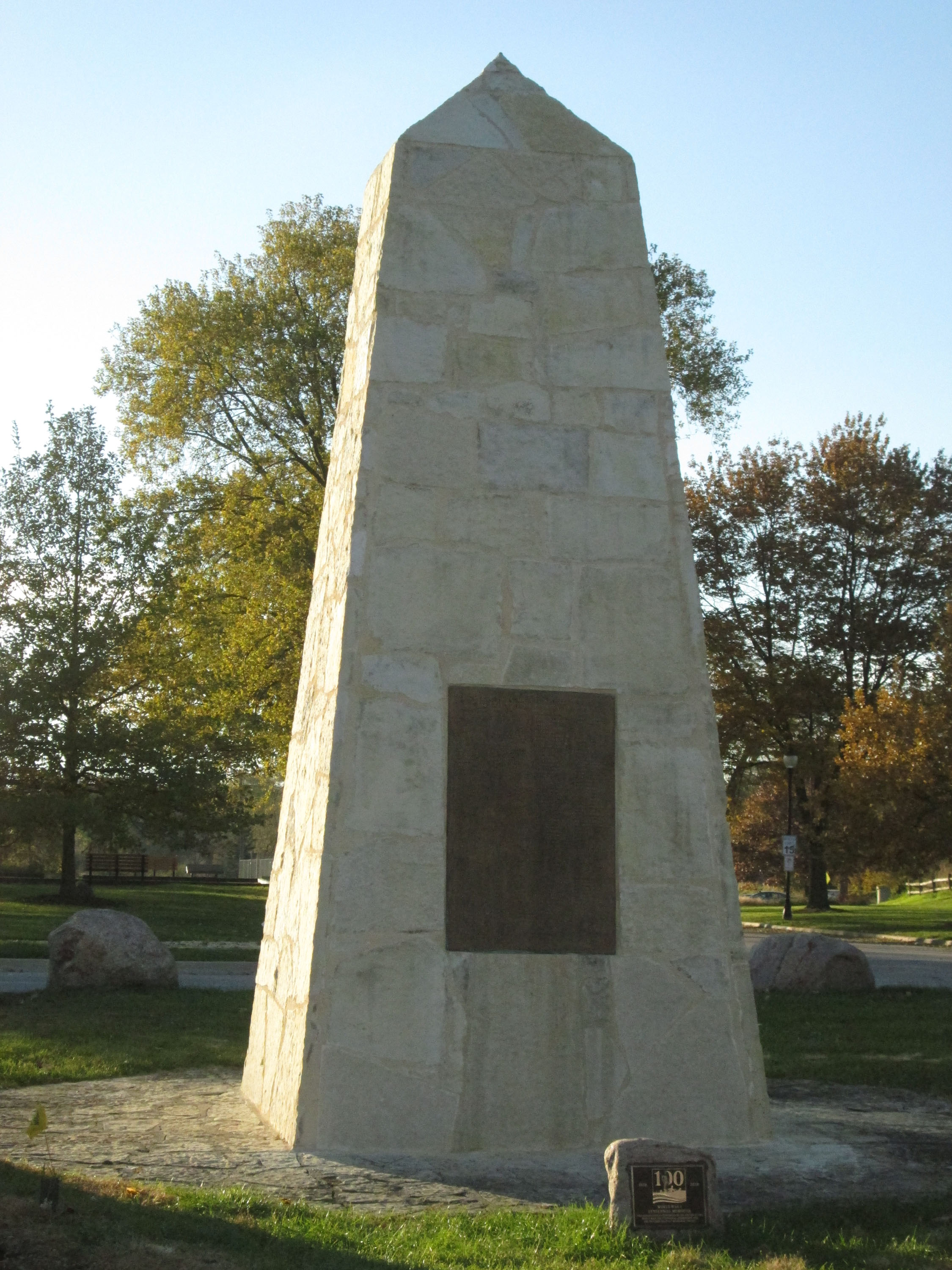 Zoom on the image : World War I Obelisk