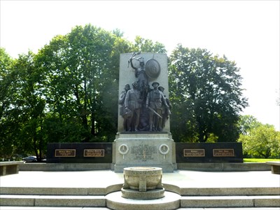 Zoom on the image : Pittsfield Soldier's and Sailor's Monument