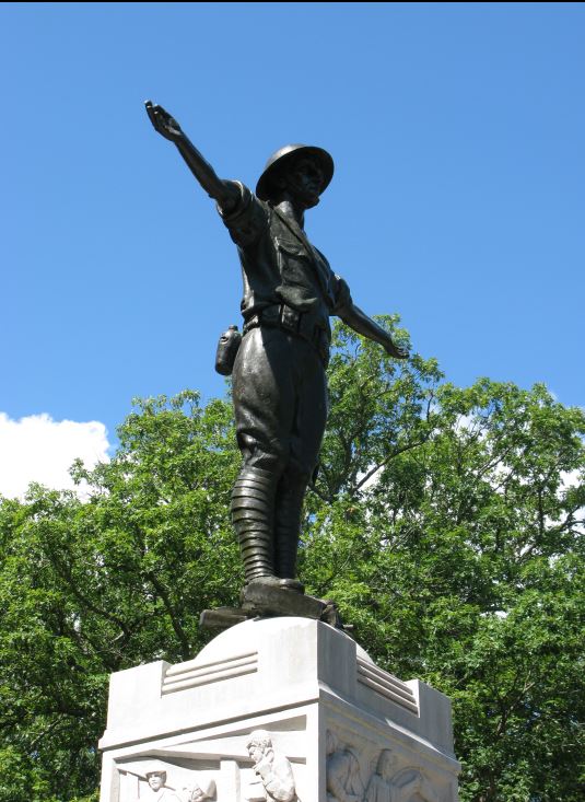 Zoom on the image : World War I Memorial at Oak Grove Cemetery