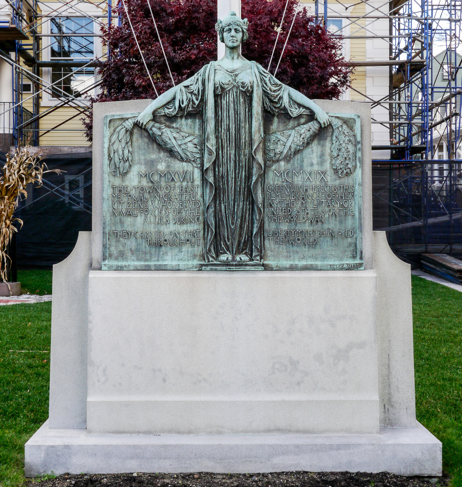 Zoom on the image : East Greenwich World War I Memorial
