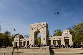 Zoom on the image : Lafayette Escadrille Memorial and Cemetery