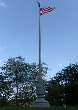 Zoom on the image : Service Star Legion WWI Memorial Flagpole