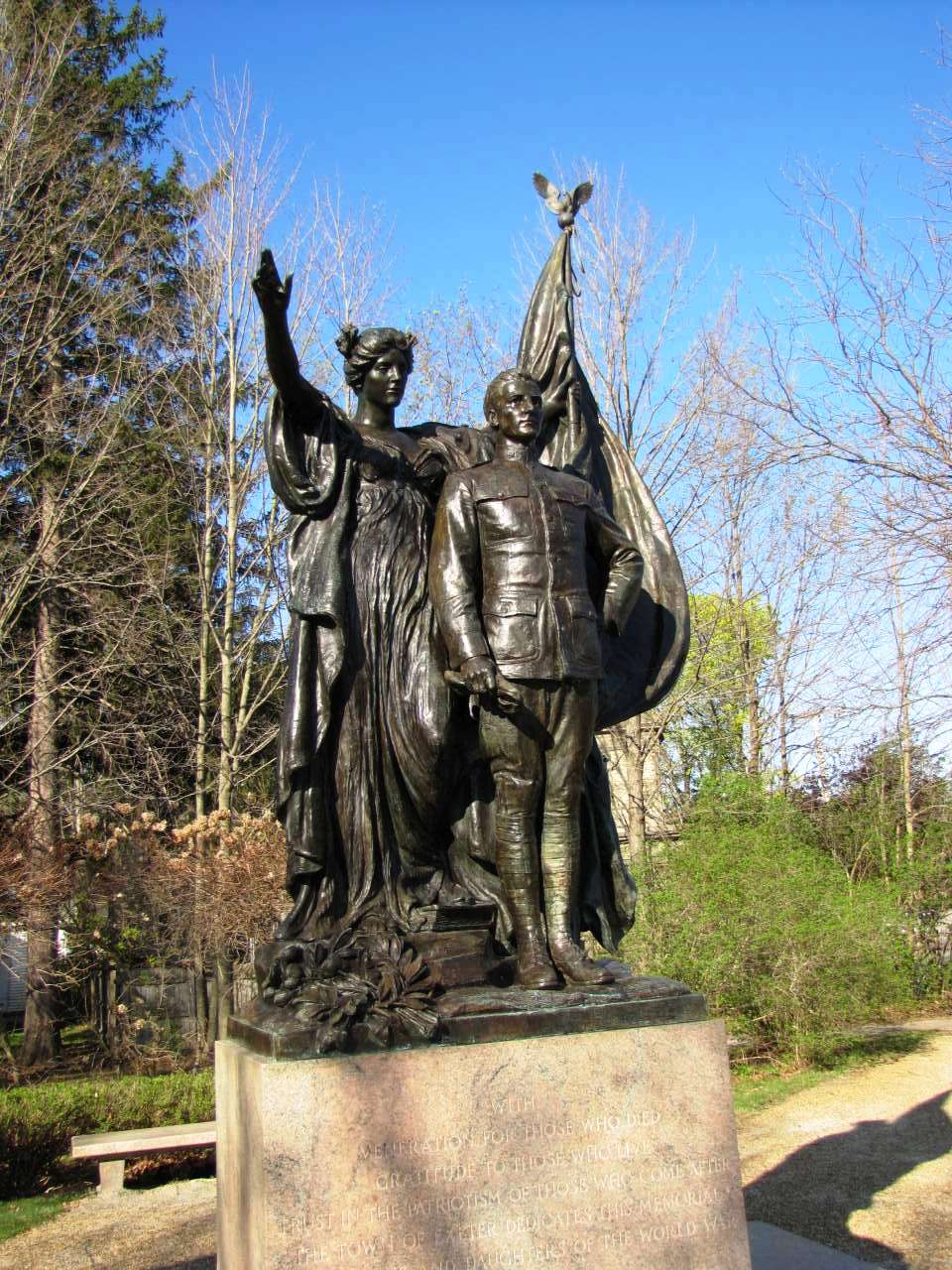 Zoom on the image : Exeter Soldiers and Sailors Memorial
