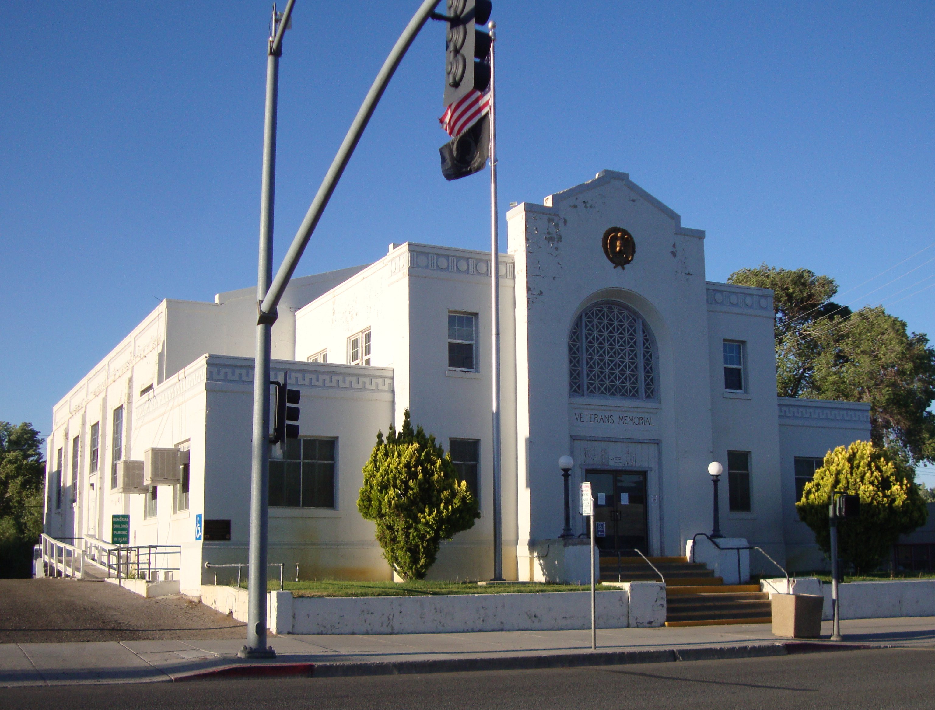 Zoom on the image : Susanville Veterans Memorial Building