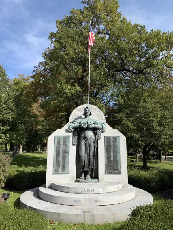 Zoom on the image : Highland Park War Memorial