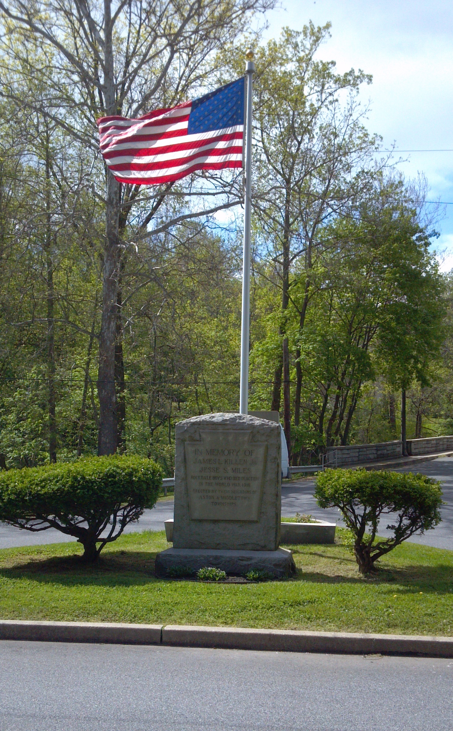 Zoom on the image : Aston and Middletown WWI Memorial