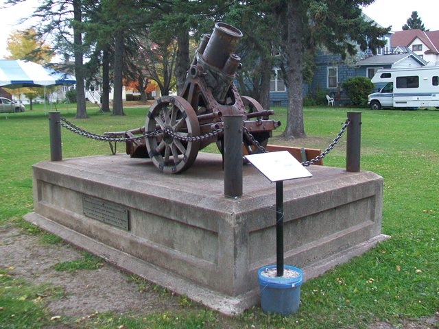 Zoom on the image : World War I German Cannon