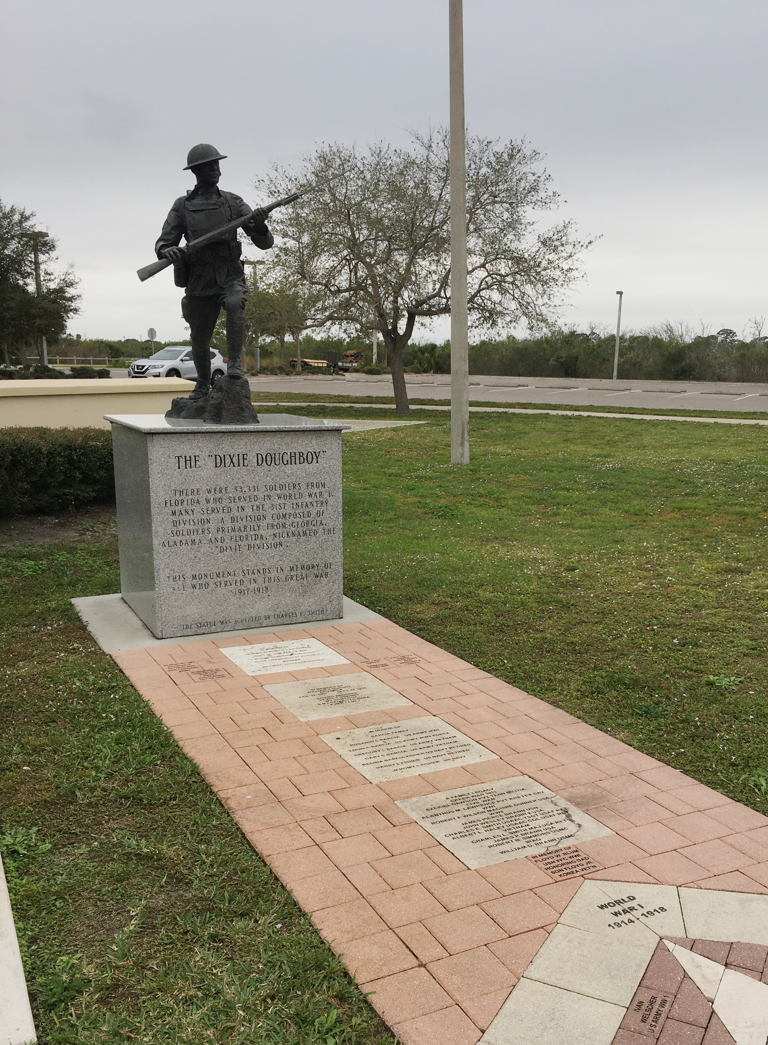 Zoom on the image : The Dixie Doughboy