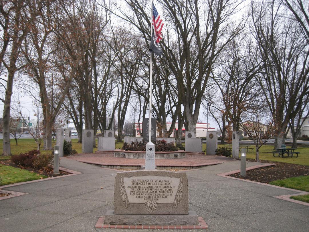 Zoom on the image : Medford WWI Monument