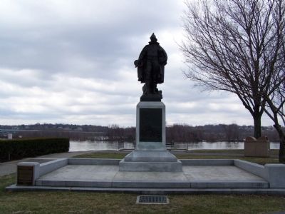 Zoom on the image : Firemen in World War I Memorial 