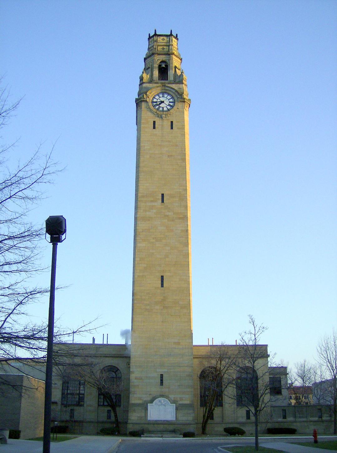 Zoom on the image : WWI Memorial Clock Tower - University of Detroit