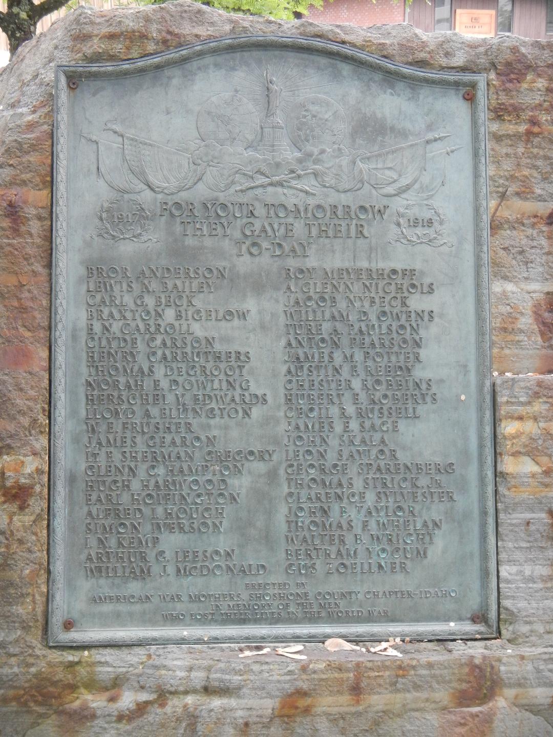 Zoom on the image : Wallace World War Memorial