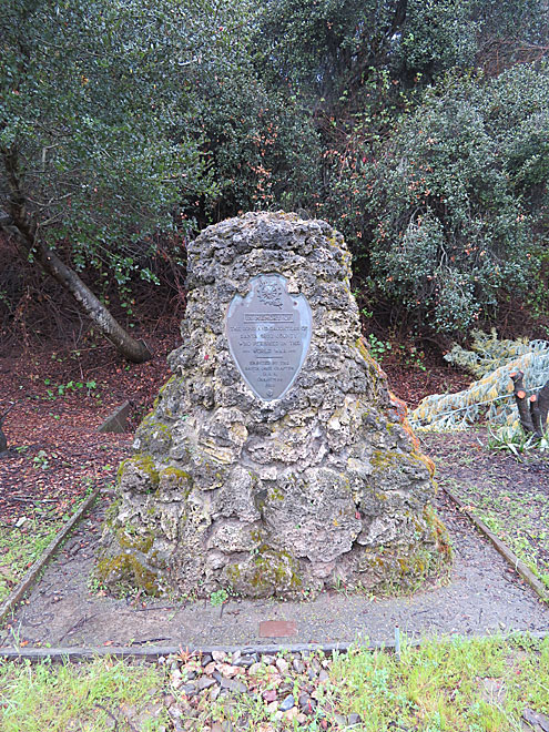 Zoom on the image : Aptos World War I Memorial