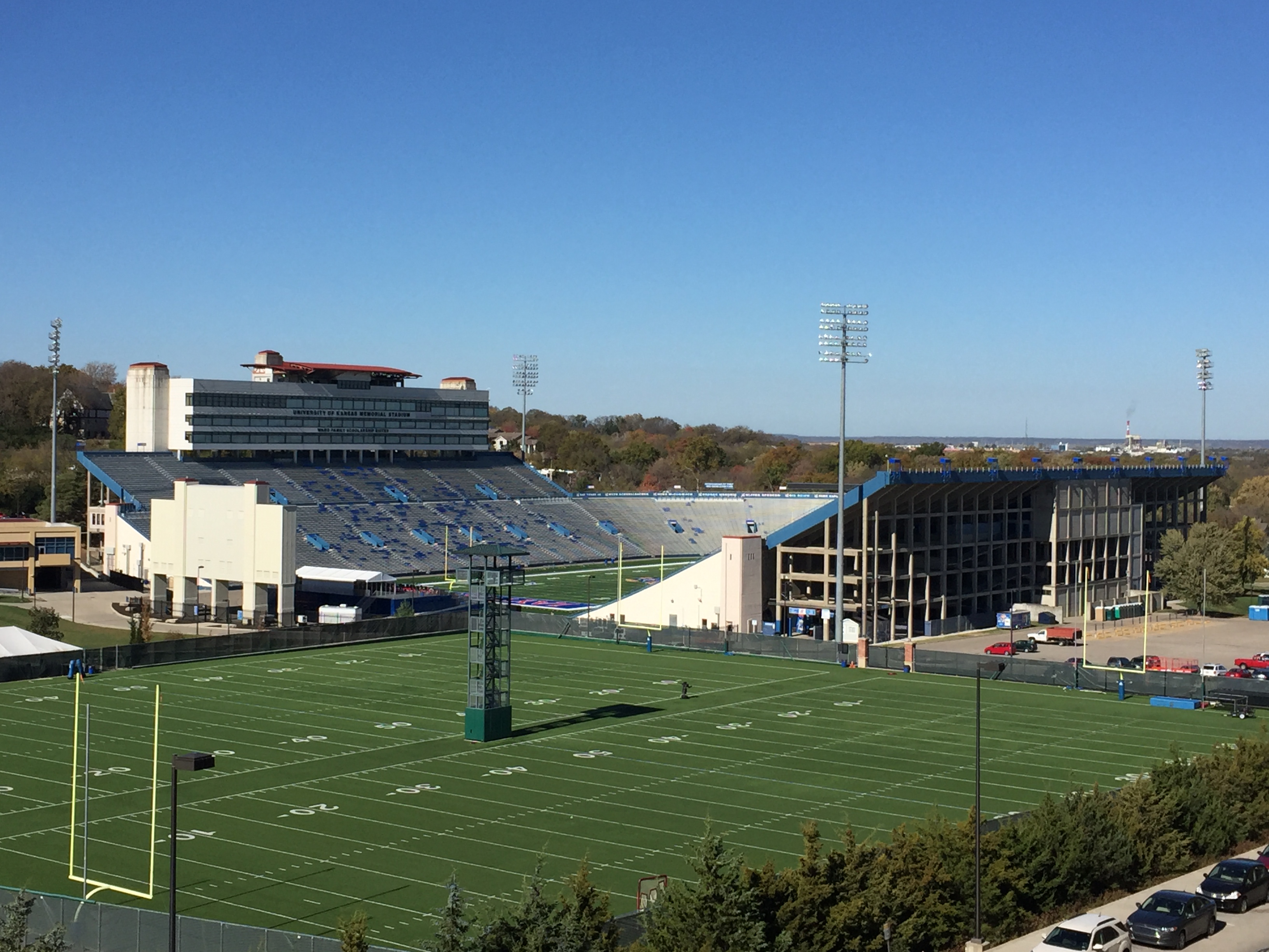 Zoom on the image : Memorial Stadium at Kansas University