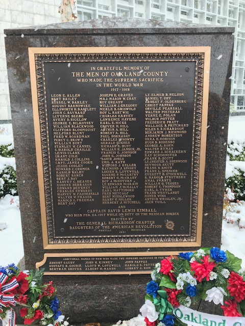 Zoom on the image : Memorial Plaque to the Men of Oakland County Who Made the Supreme Sacrifice In the World War