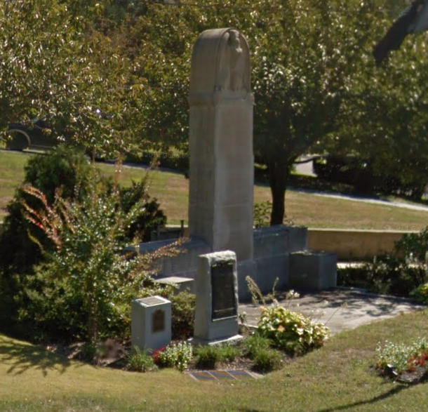 Zoom on the image : Locust Valley WW1 Memorial