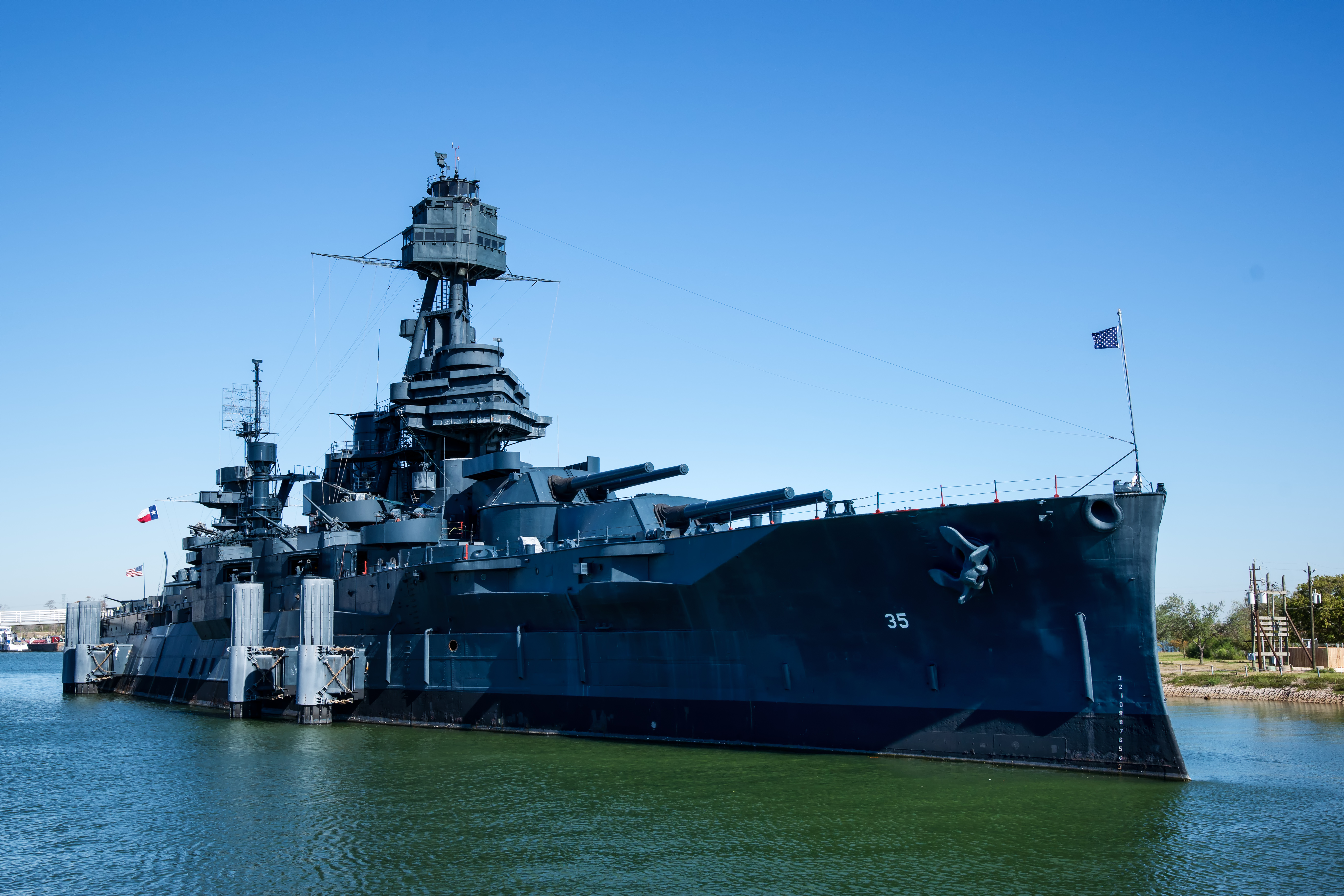 Zoom on the image : USS Texas (BB-35)