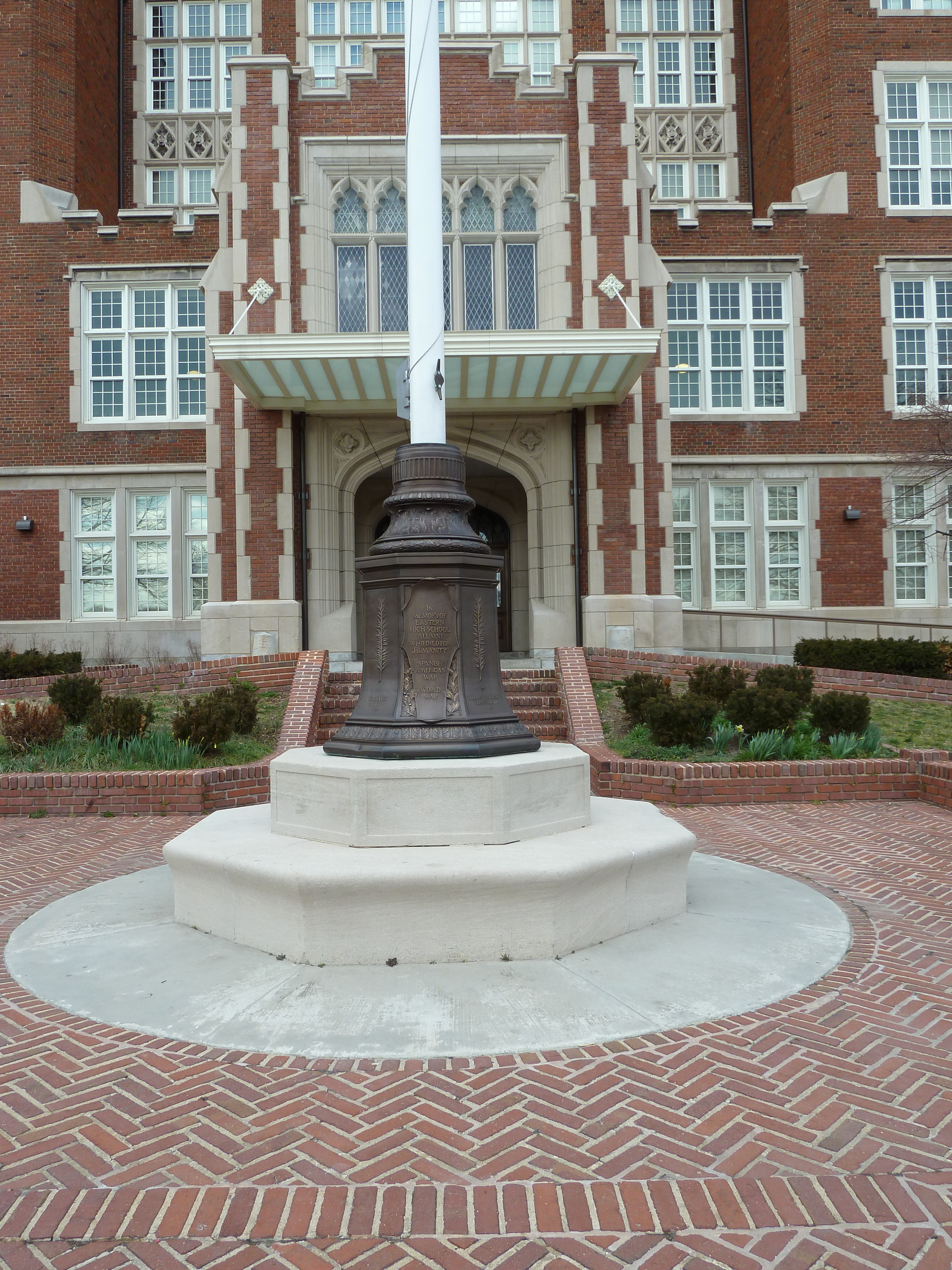 Zoom on the image : Eastern High School War Memorial, Washington, DC